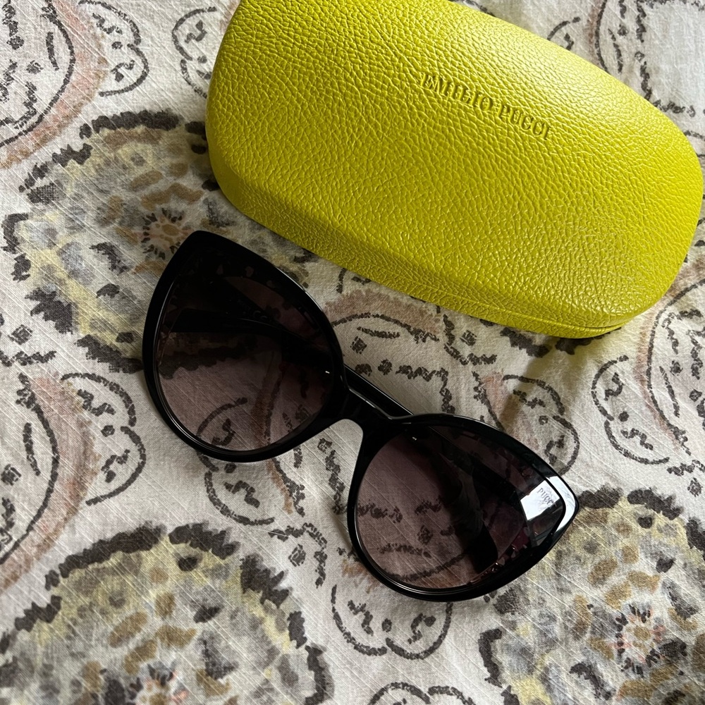 Emilio Pucci Black Cat-Eye Sunglasses